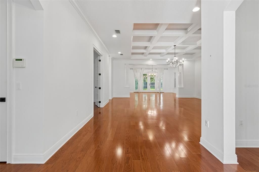 На продажу: $899,999 (4 спален, 3 ванн, 3001 Квадратных фут)