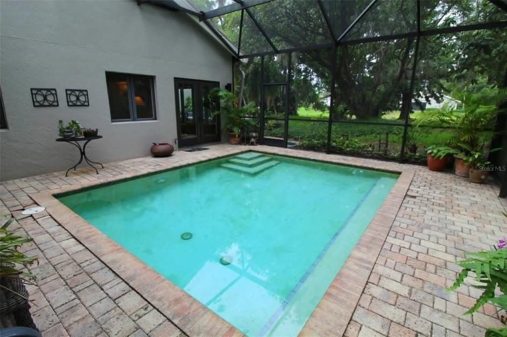 For Rent: $2,699 (3 beds, 2 baths, 1640 Square Feet)