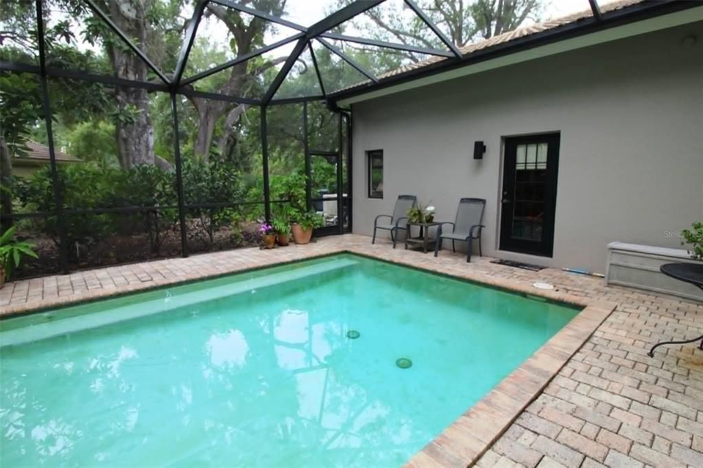 For Rent: $2,699 (3 beds, 2 baths, 1640 Square Feet)