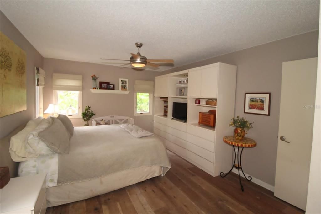 For Rent: $2,699 (3 beds, 2 baths, 1640 Square Feet)