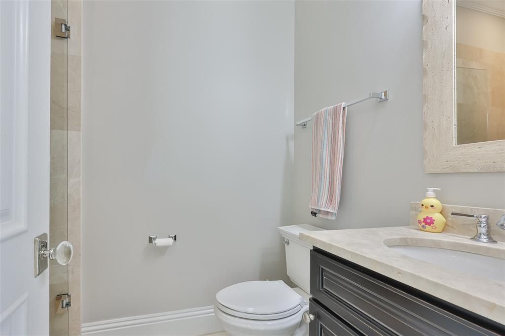 В аренду: $29,995 (6 спален, 6 ванн, 6393 Квадратных фут)
