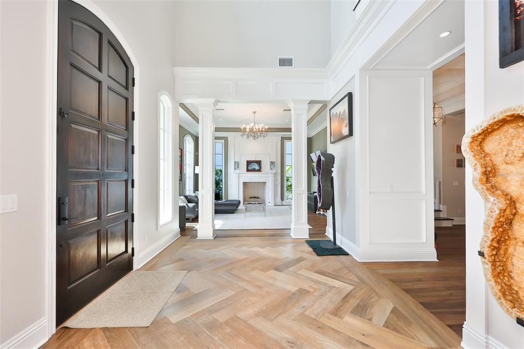 В аренду: $29,995 (6 спален, 6 ванн, 6393 Квадратных фут)