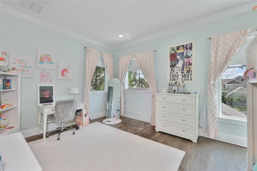 В аренду: $29,995 (6 спален, 6 ванн, 6393 Квадратных фут)