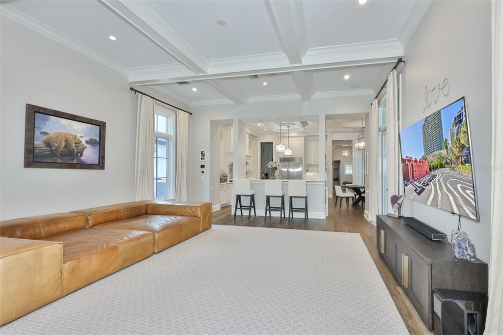 В аренду: $29,995 (6 спален, 6 ванн, 6393 Квадратных фут)