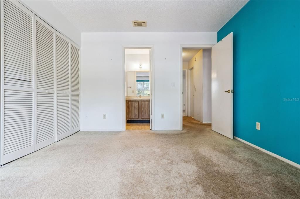 For Sale: $362,999 (4 beds, 3 baths, 1812 Square Feet)