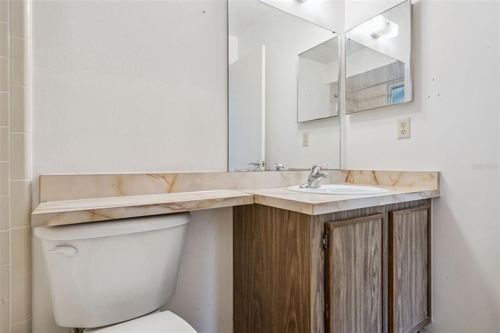 For Sale: $362,999 (4 beds, 3 baths, 1812 Square Feet)