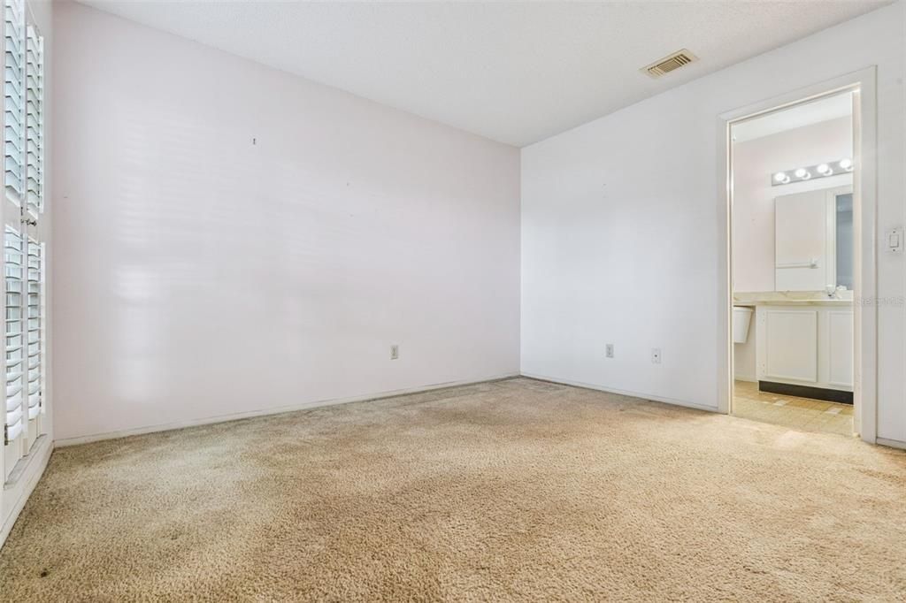 For Sale: $362,999 (4 beds, 3 baths, 1812 Square Feet)