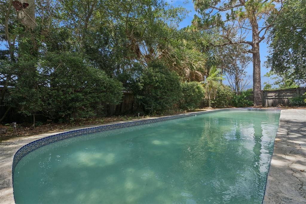 For Sale: $362,999 (4 beds, 3 baths, 1812 Square Feet)