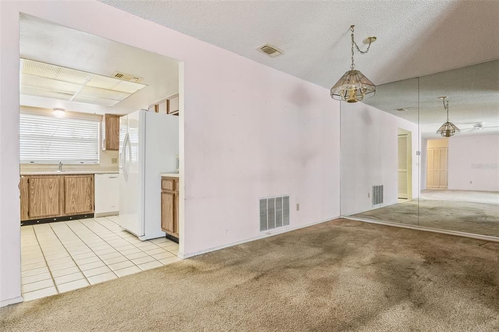 For Sale: $362,999 (4 beds, 3 baths, 1812 Square Feet)