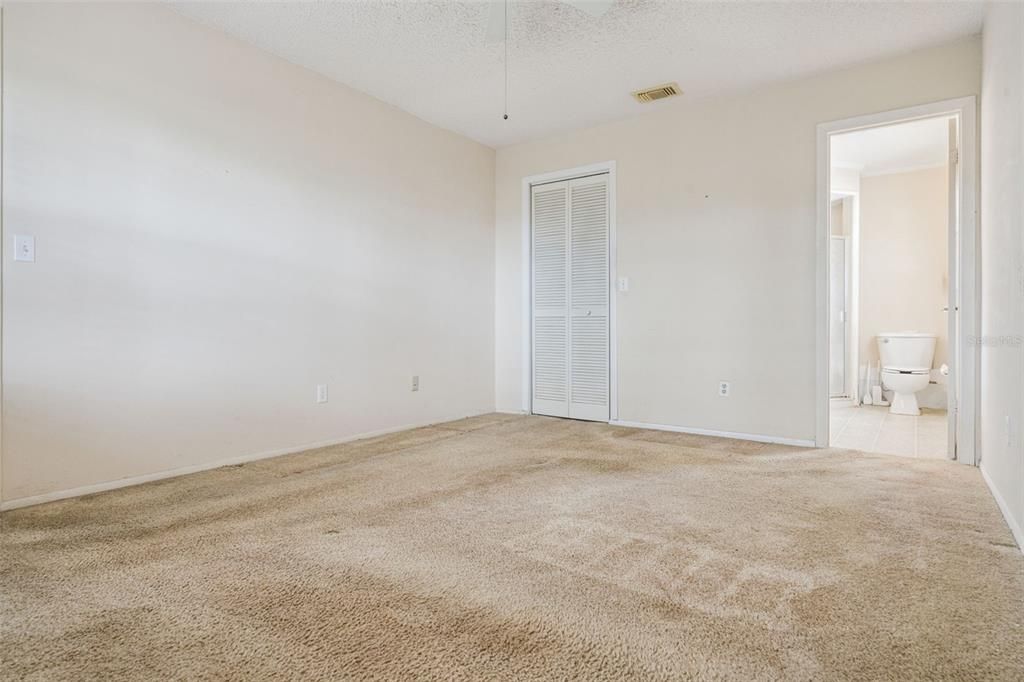 For Sale: $362,999 (4 beds, 3 baths, 1812 Square Feet)