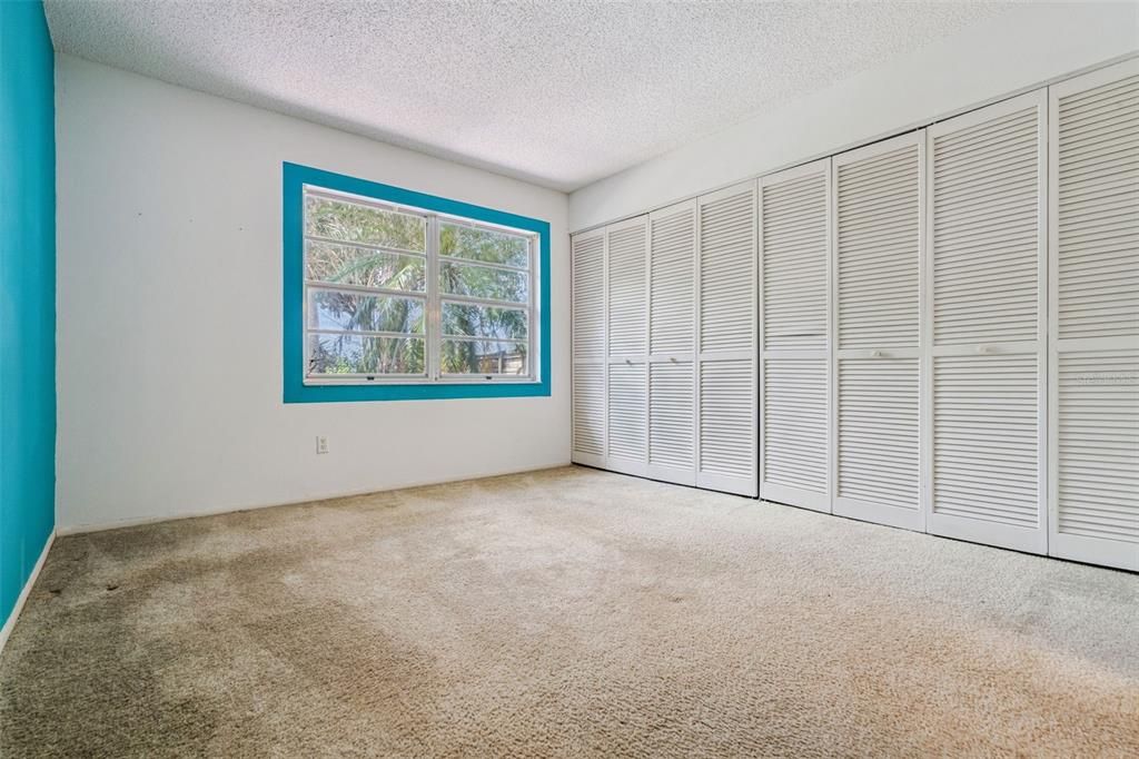 For Sale: $362,999 (4 beds, 3 baths, 1812 Square Feet)