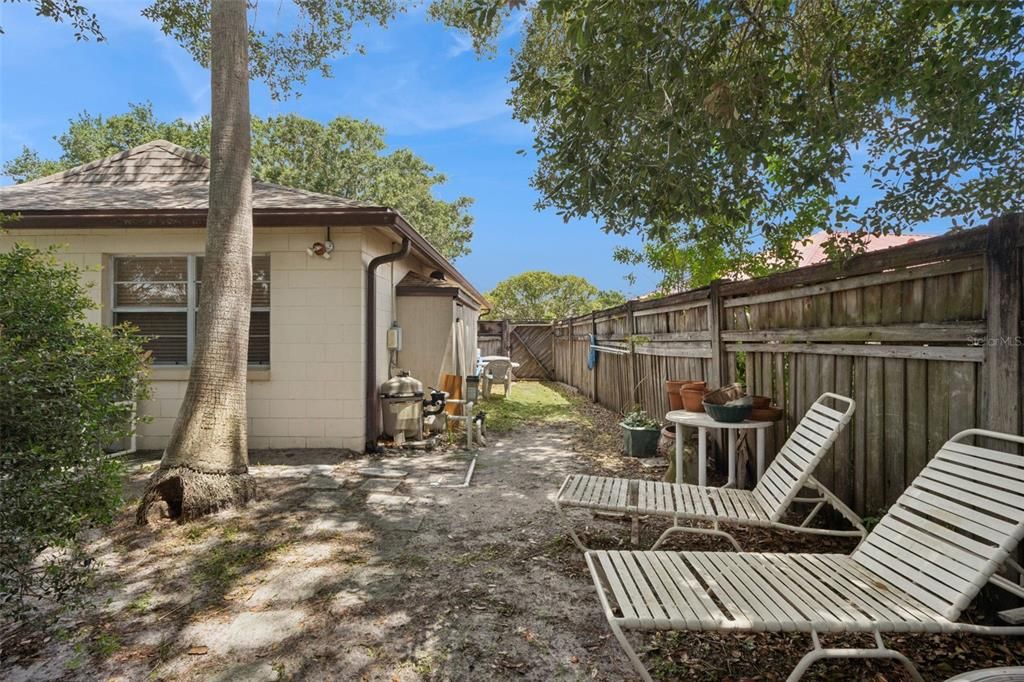 For Sale: $362,999 (4 beds, 3 baths, 1812 Square Feet)
