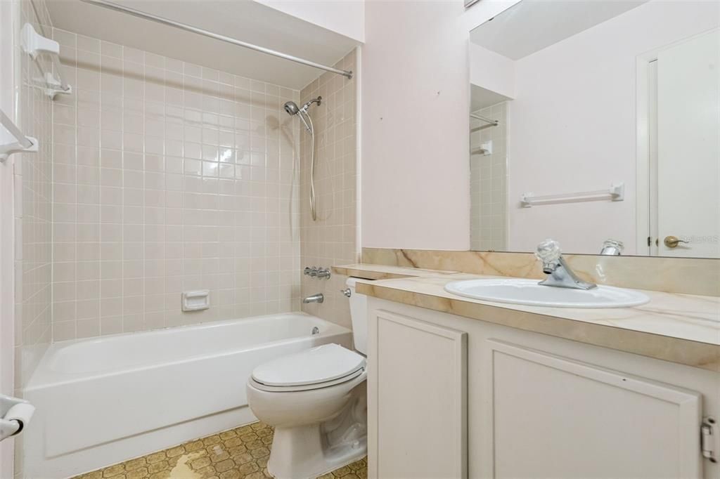 For Sale: $362,999 (4 beds, 3 baths, 1812 Square Feet)