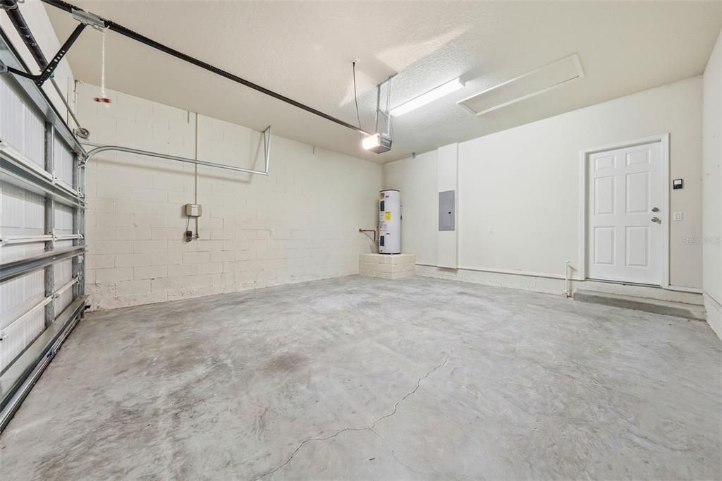 En Venta: $399,900 (3 camas, 2 baños, 2164 Pies cuadrados)