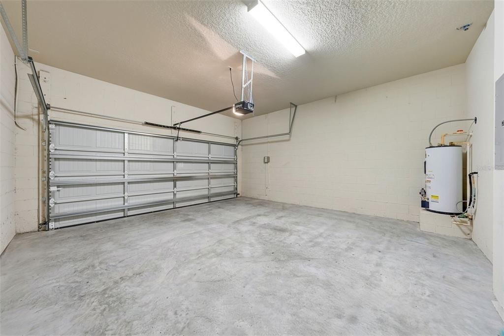 En Venta: $399,900 (3 camas, 2 baños, 2164 Pies cuadrados)