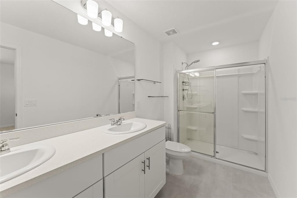 На продажу: $325,000 (3 спален, 2 ванн, 1550 Квадратных фут)