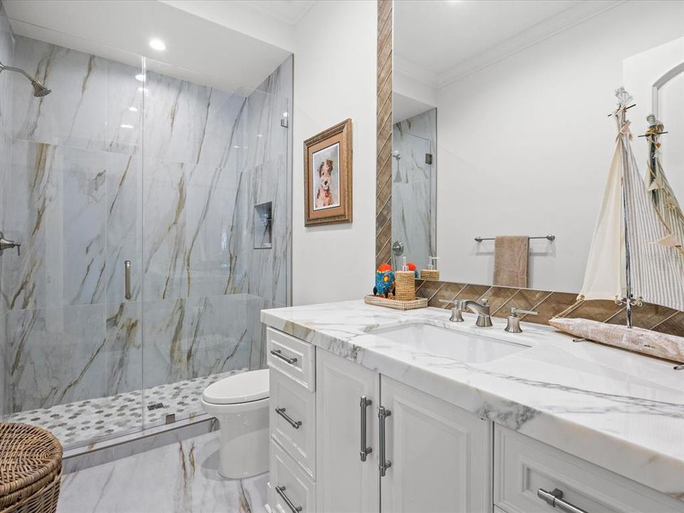 For Sale: $13,900,000 (6 beds, 7 baths, 11100 Square Feet)