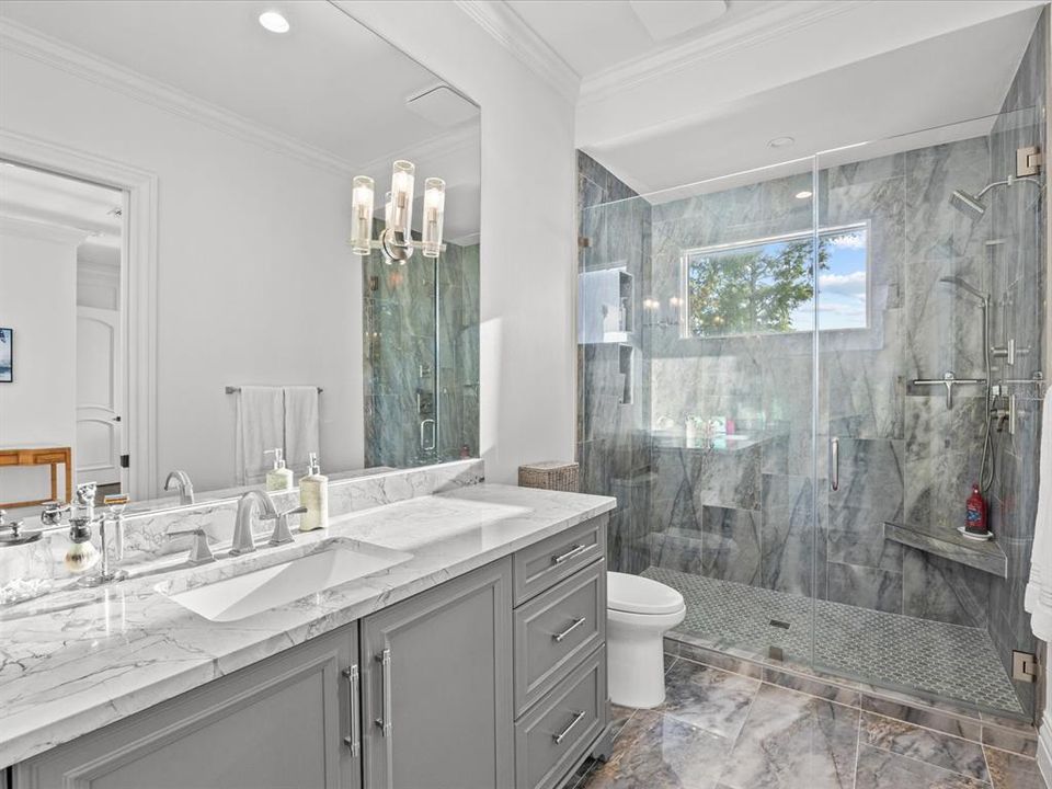For Sale: $13,900,000 (6 beds, 7 baths, 11100 Square Feet)