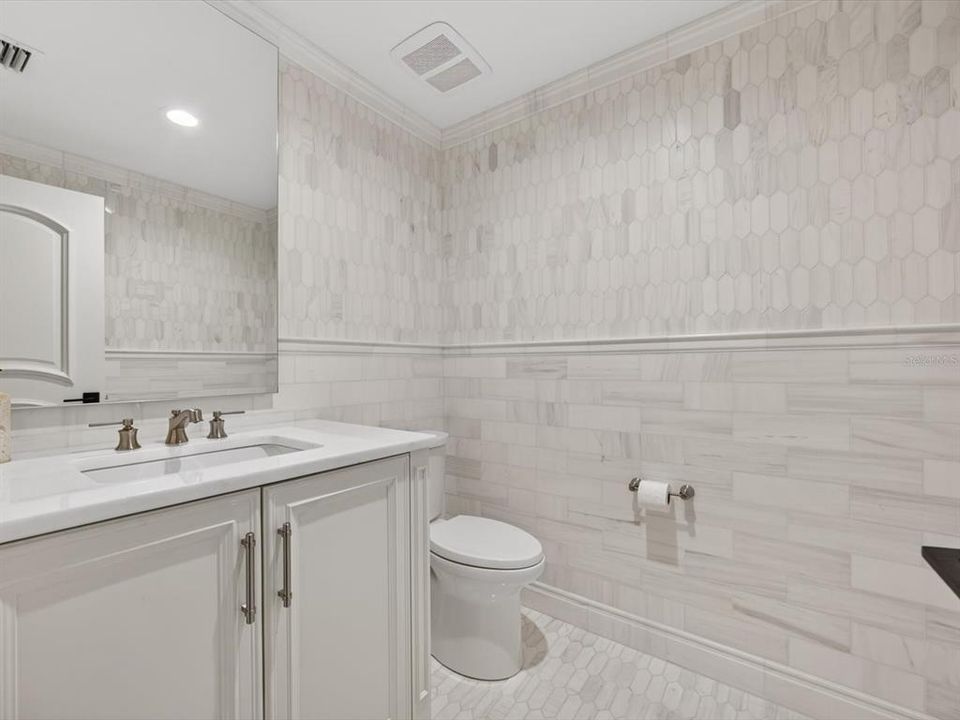 For Sale: $13,900,000 (6 beds, 7 baths, 11100 Square Feet)