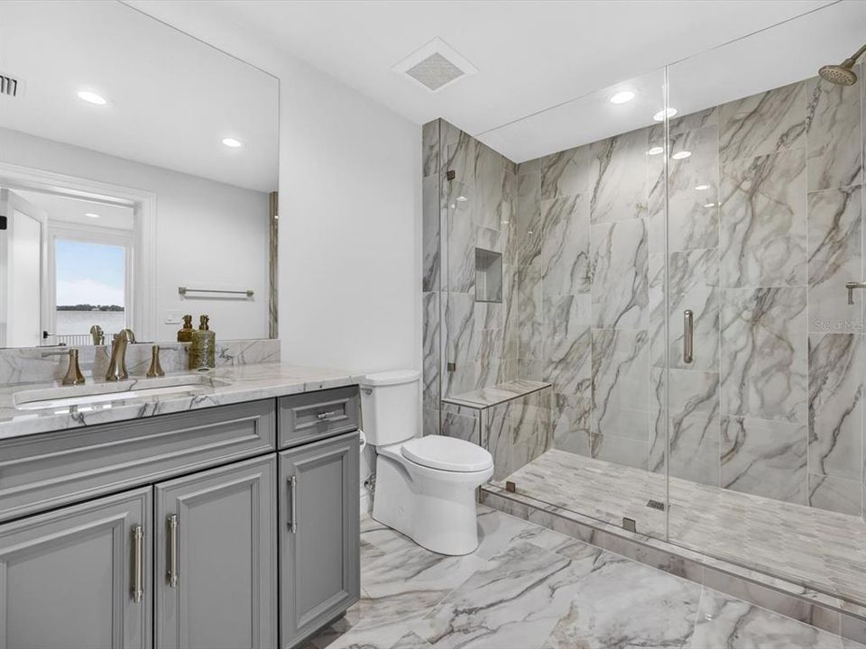 For Sale: $13,900,000 (6 beds, 7 baths, 11100 Square Feet)