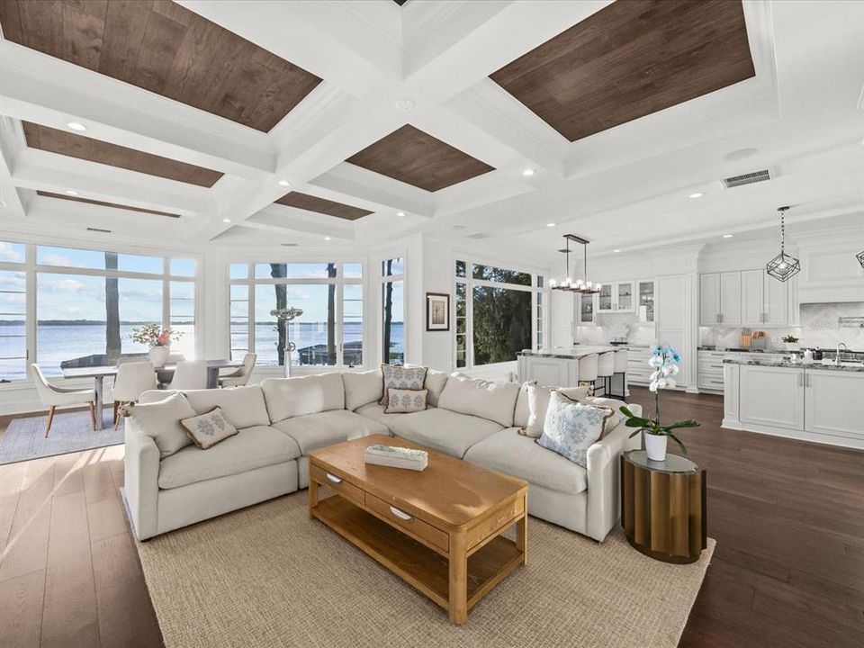 For Sale: $13,900,000 (6 beds, 7 baths, 11100 Square Feet)