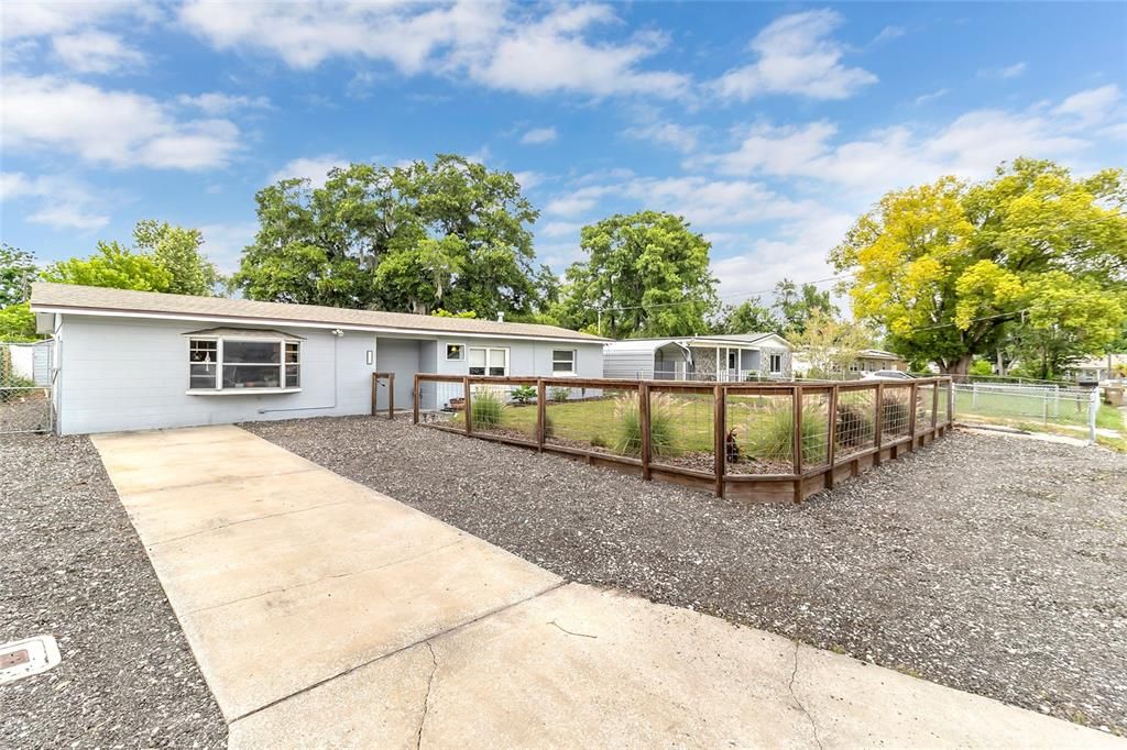 For Sale: $274,000 (3 beds, 1 baths, 1251 Square Feet)