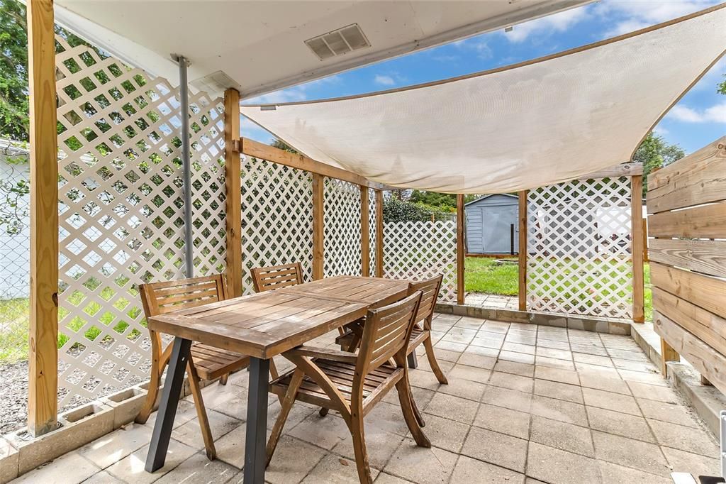For Sale: $274,000 (3 beds, 1 baths, 1251 Square Feet)
