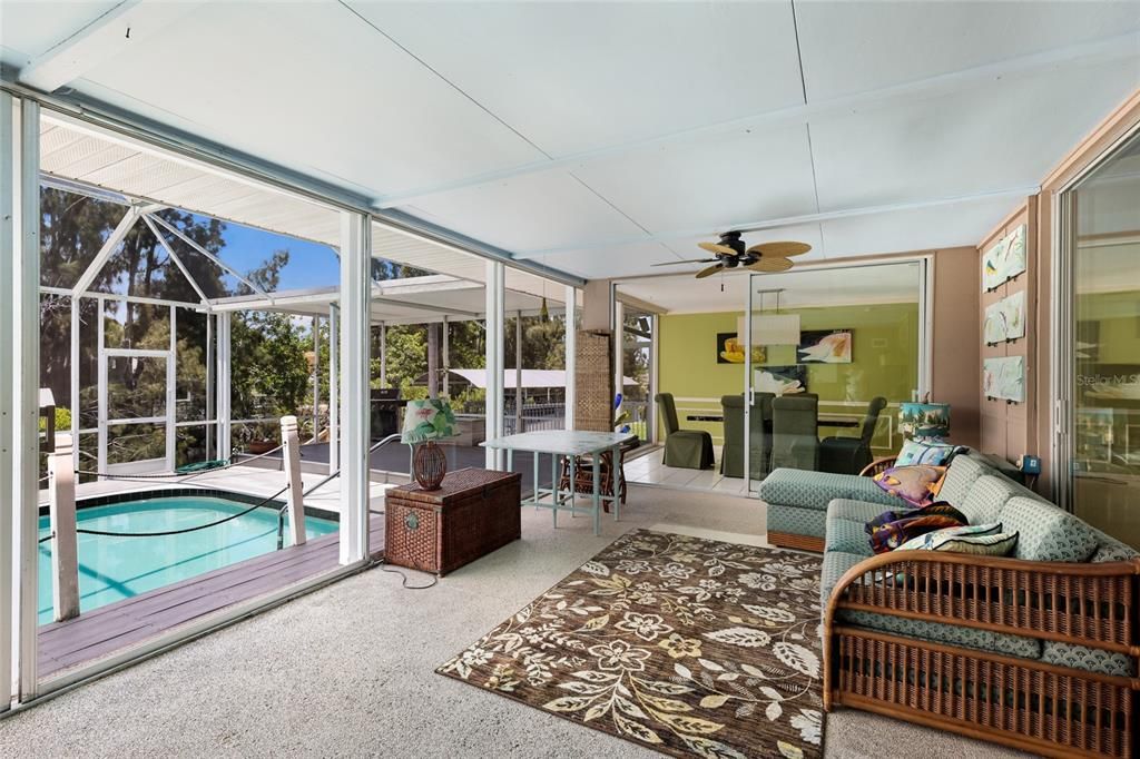 For Sale: $699,000 (2 beds, 2 baths, 2702 Square Feet)