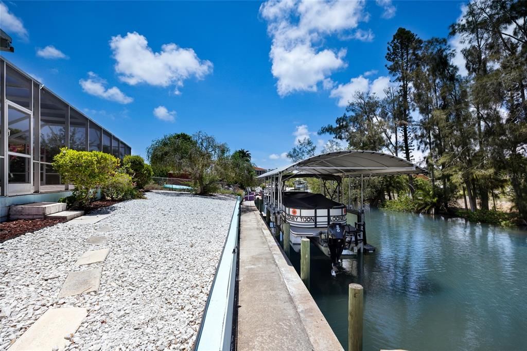 For Sale: $699,000 (2 beds, 2 baths, 2702 Square Feet)