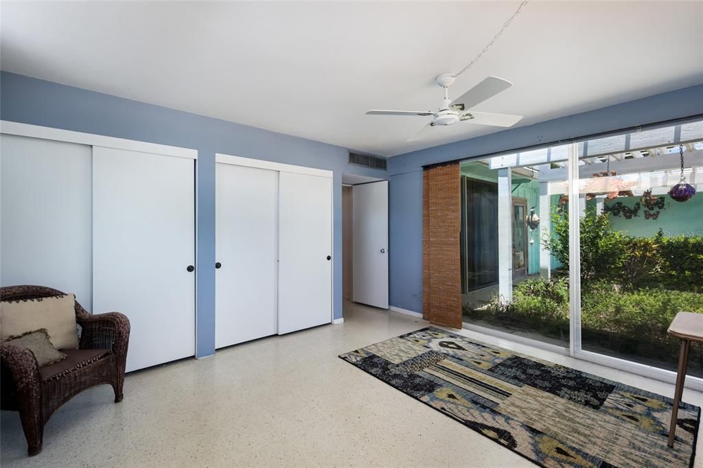 For Sale: $699,000 (2 beds, 2 baths, 2702 Square Feet)