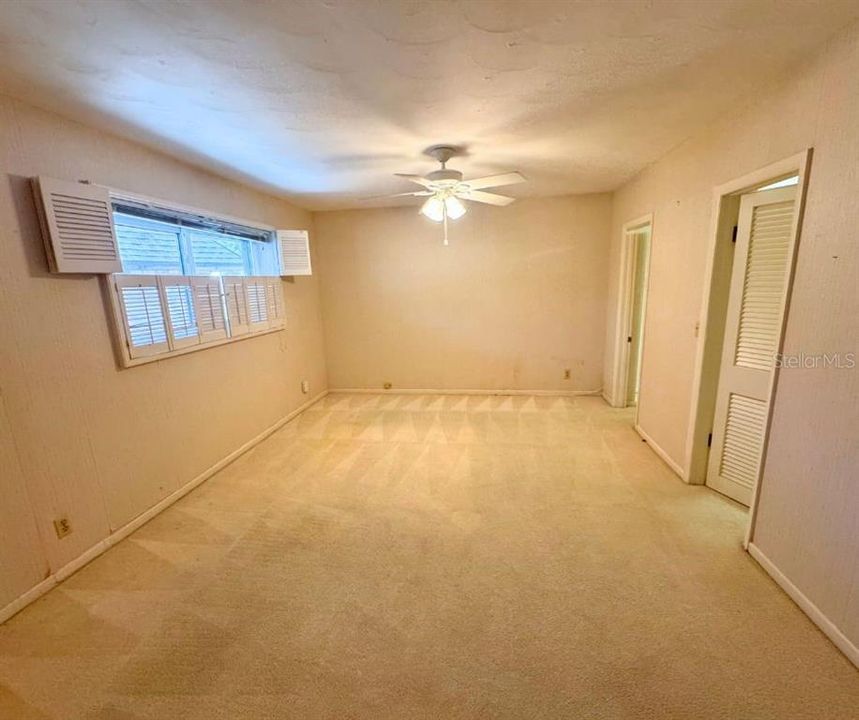For Rent: $1,200 (4 beds, 3 baths, 4089 Square Feet)