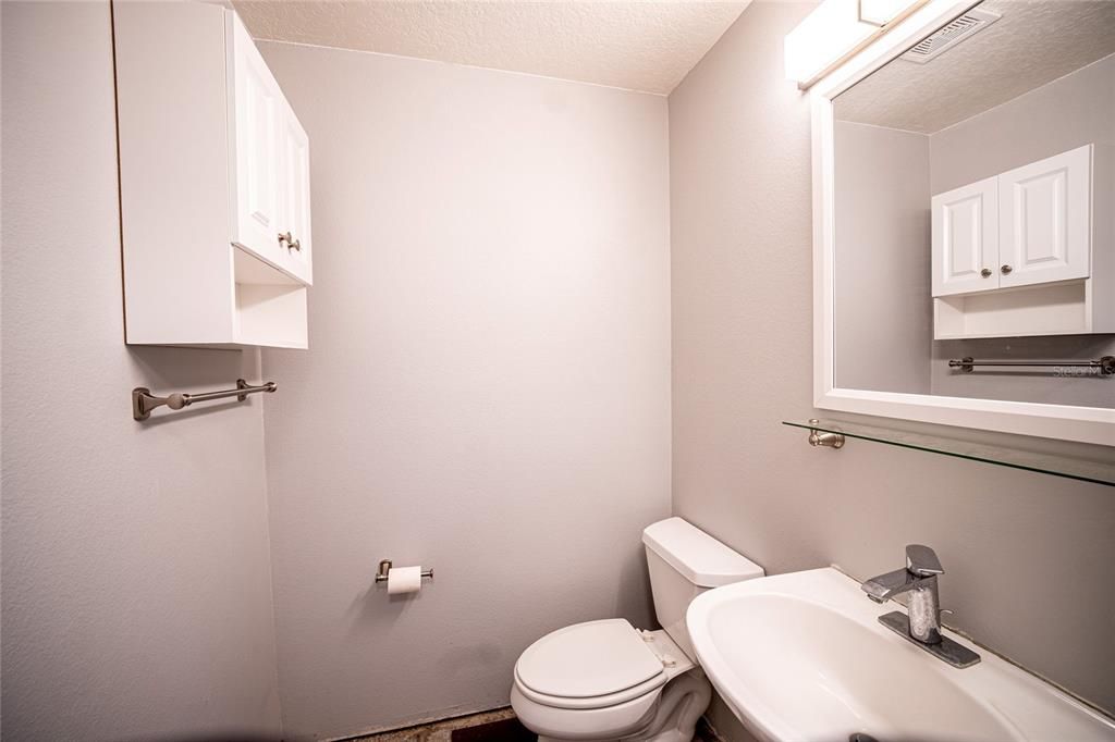 For Sale: $500,000 (4 beds, 2 baths, 2725 Square Feet)