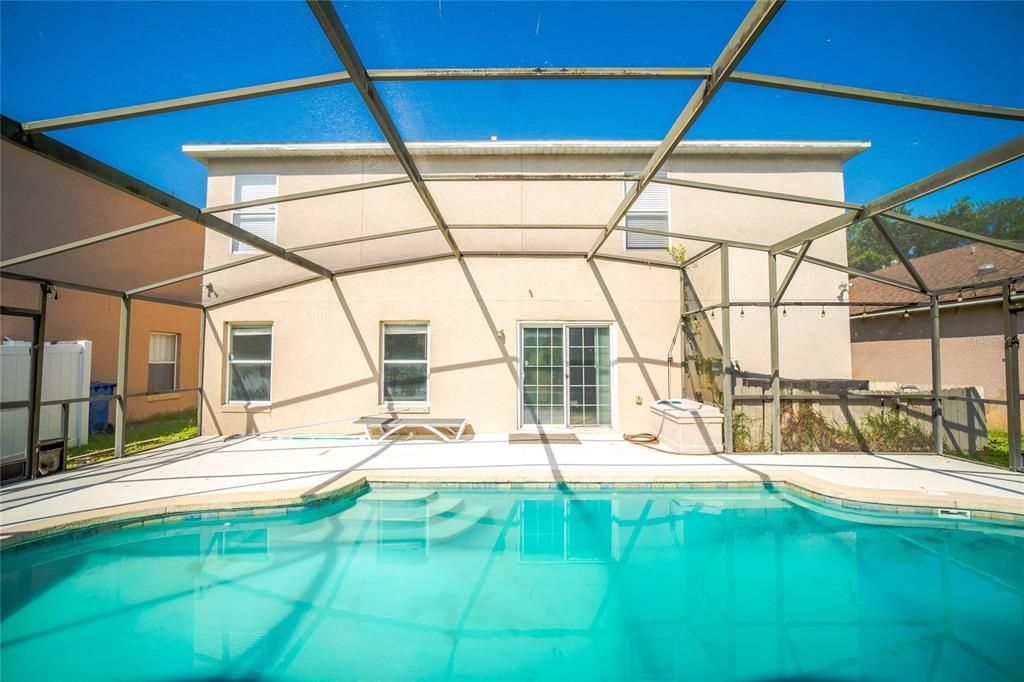 For Sale: $500,000 (4 beds, 2 baths, 2725 Square Feet)
