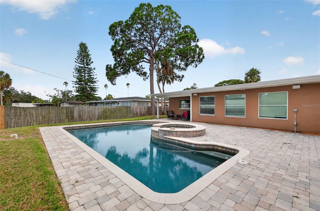 For Sale: $439,000 (3 beds, 1 baths, 1989 Square Feet)