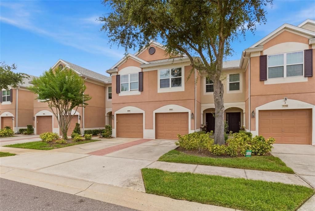 For Sale: $260,000 (3 beds, 2 baths, 1588 Square Feet)