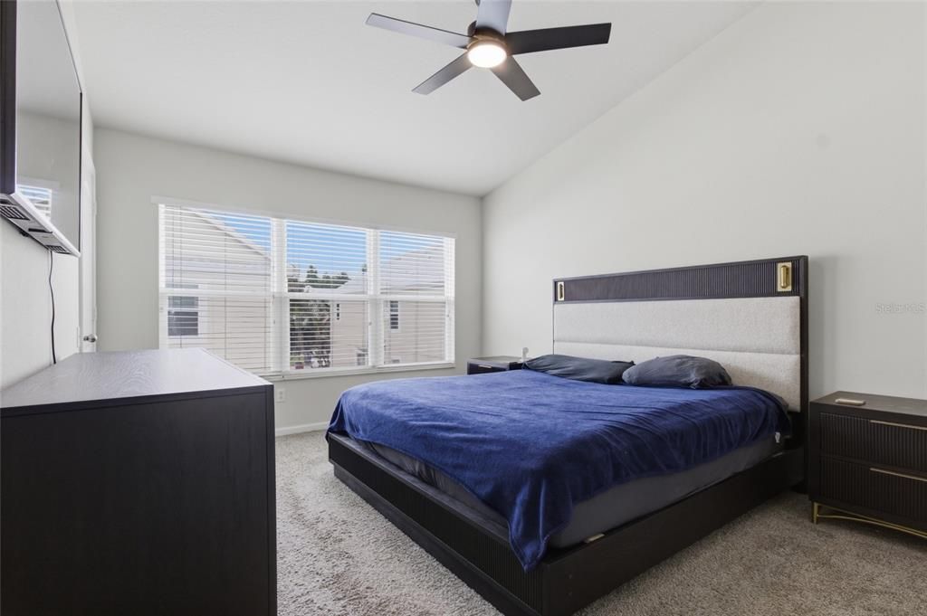 For Sale: $260,000 (3 beds, 2 baths, 1588 Square Feet)