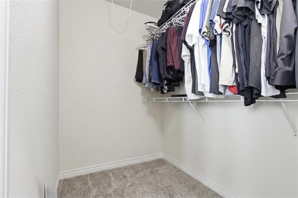 For Sale: $260,000 (3 beds, 2 baths, 1588 Square Feet)