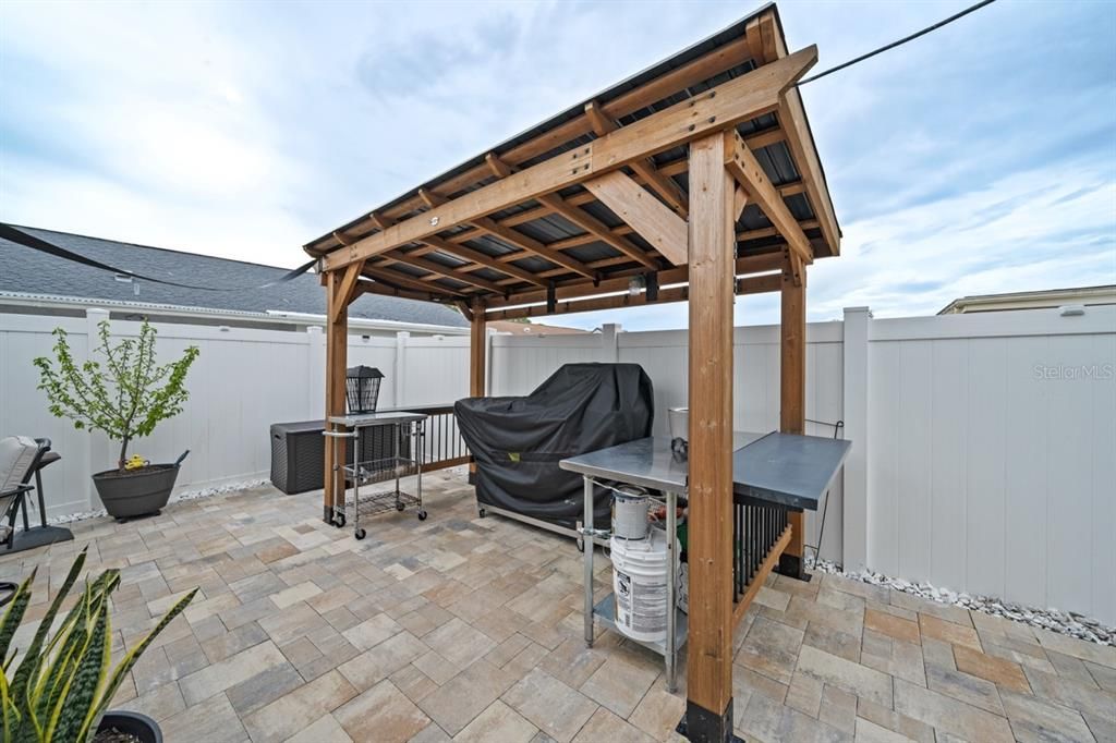 En Venta: $479,000 (5 camas, 3 baños, 2122 Pies cuadrados)