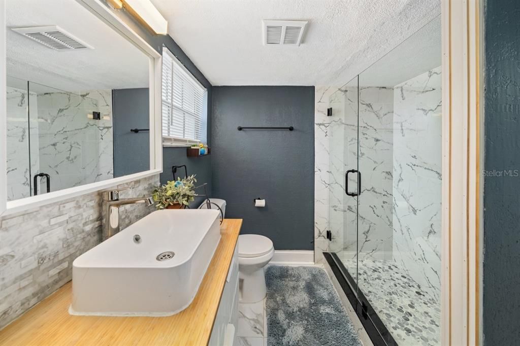 En Venta: $479,000 (5 camas, 3 baños, 2122 Pies cuadrados)