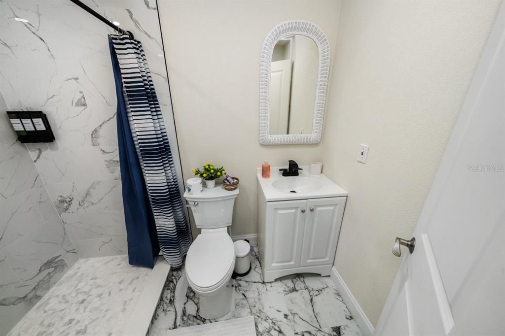 En Venta: $479,000 (5 camas, 3 baños, 2122 Pies cuadrados)