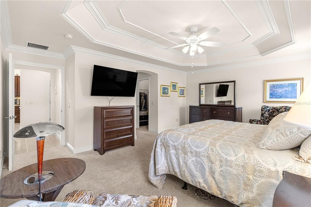 For Sale: $585,000 (3 beds, 2 baths, 1917 Square Feet)