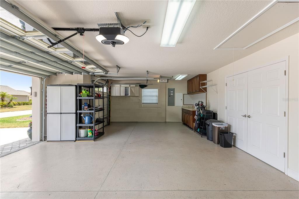 For Sale: $585,000 (3 beds, 2 baths, 1917 Square Feet)
