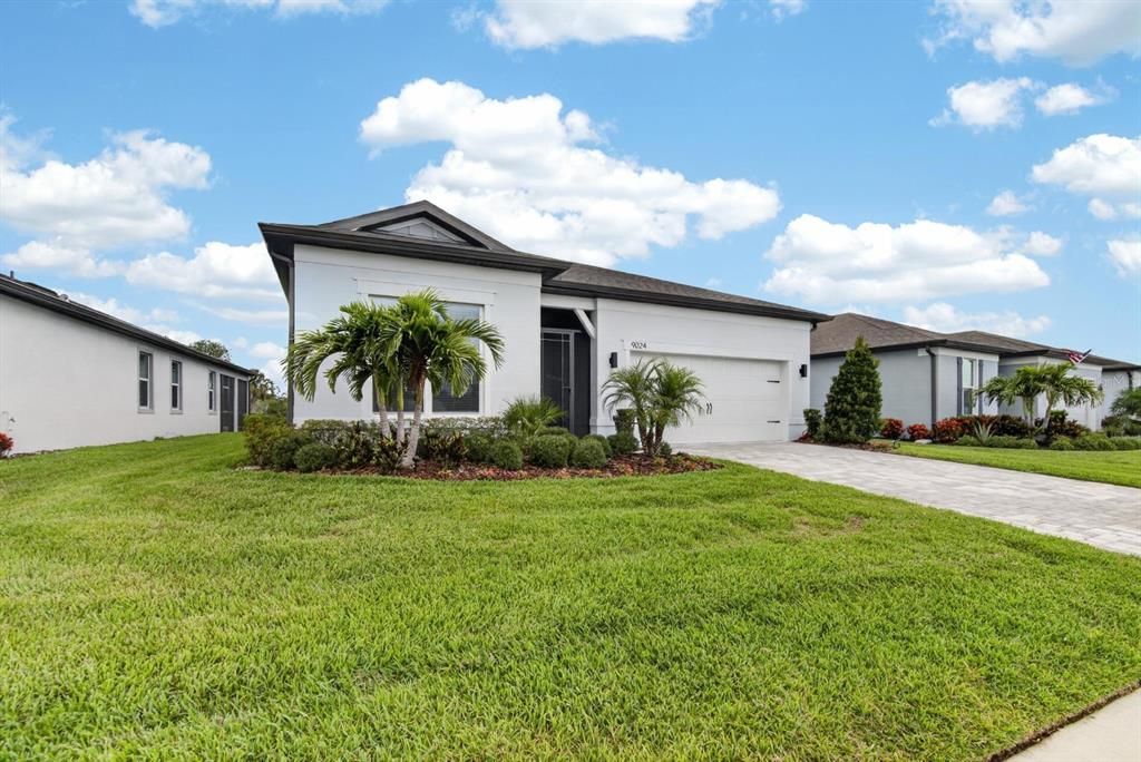 For Sale: $685,000 (3 beds, 2 baths, 2075 Square Feet)