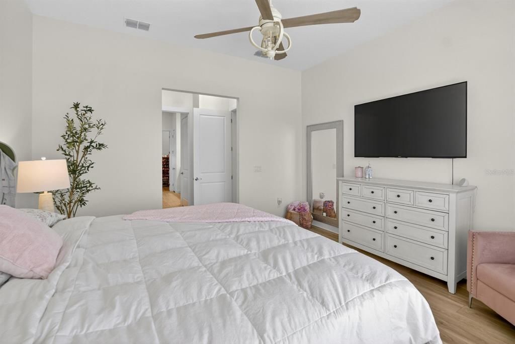 For Sale: $685,000 (3 beds, 2 baths, 2075 Square Feet)