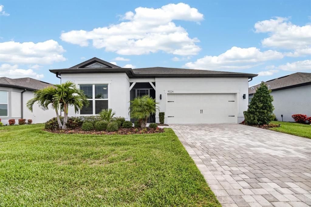 For Sale: $685,000 (3 beds, 2 baths, 2075 Square Feet)