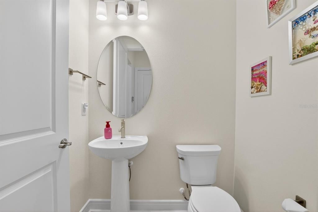 For Sale: $685,000 (3 beds, 2 baths, 2075 Square Feet)
