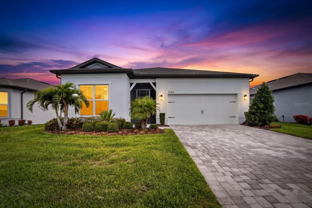 For Sale: $685,000 (3 beds, 2 baths, 2075 Square Feet)