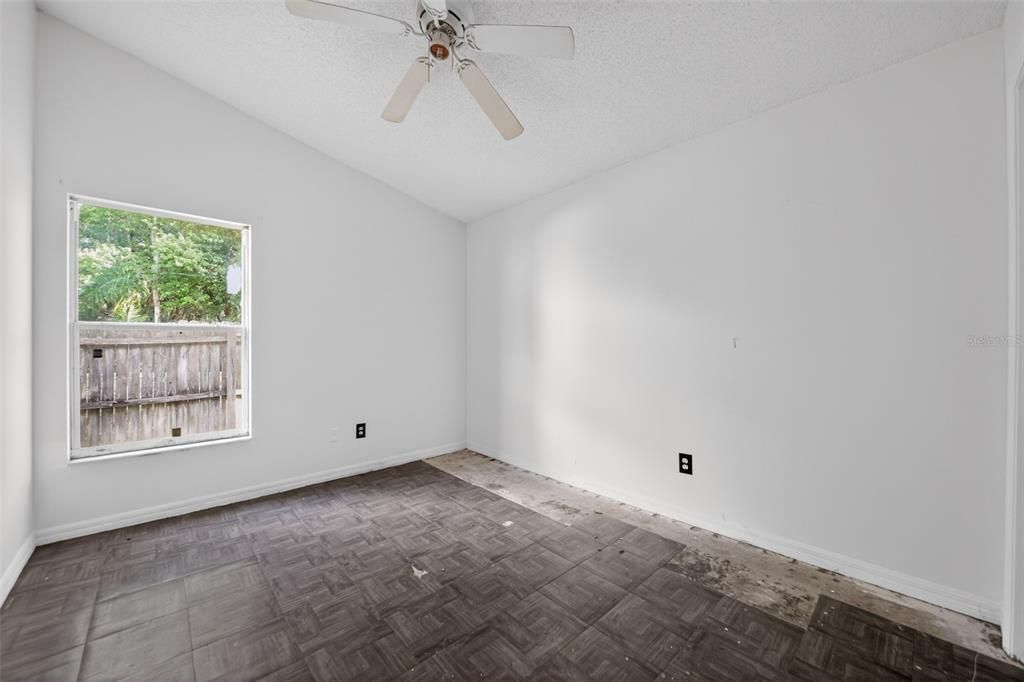 For Sale: $425,000 (4 beds, 2 baths, 2058 Square Feet)