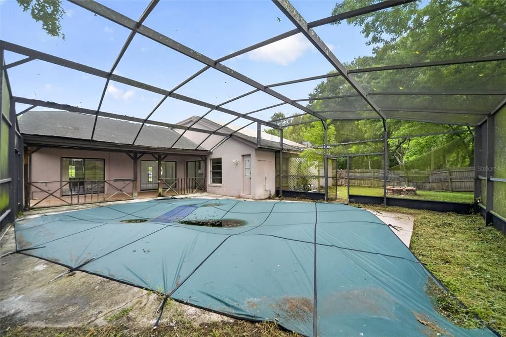 For Sale: $425,000 (4 beds, 2 baths, 2058 Square Feet)