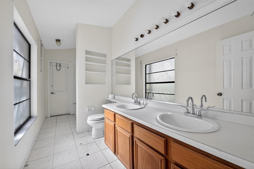 For Sale: $425,000 (4 beds, 2 baths, 2058 Square Feet)